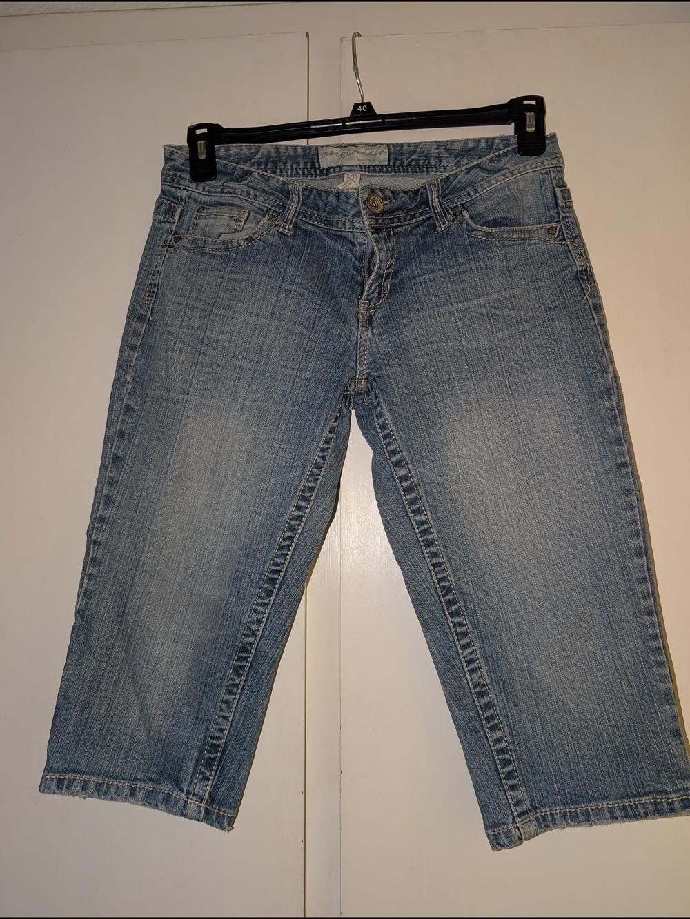 Aeropostale Light Blue Cropped Capri Jeans